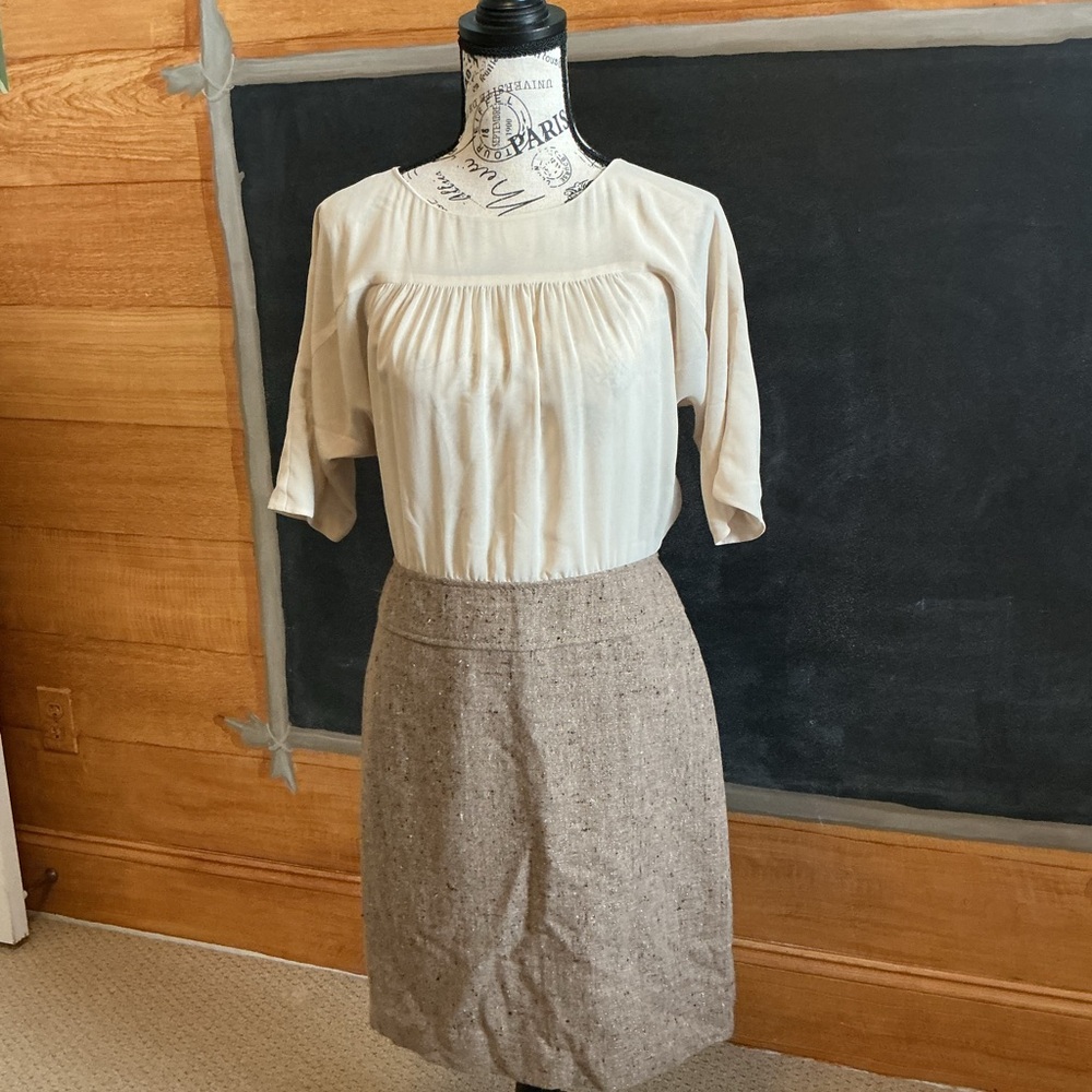 LOFT size 4 DRESS with beige chiffon top and tweed matching skirt bottom
